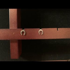 Horseshoe earrings - Giles & Brother